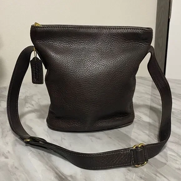 Coach Equestrian Slim Bucket Bag – Style No.‎ 4907 | Vintage Costa Rica Made - Picture 3 of 16